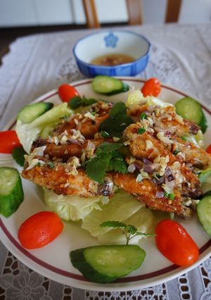 Hình của món [Mỗi ngày một món ăn] CÁNH GÀ SỐT BƠ TỎI.