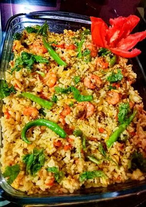 প্রন গার্লিক ফ্রাইড রাইস রেসিপির প্রধান ছবি