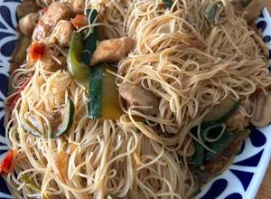 Pasta integral con champiñones y pollo Receta de Cuqui Bastida, Receta