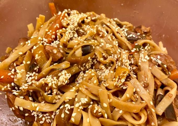 Лапша Удон С Курицей Терияки И Овощами - Пошаговый Рецепт С Фото. Автор  Рецепта Anastasiia Rodina . - Cookpad