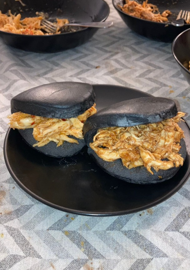 Una foto de Carne de Pollo Deshilachada/Desmechada