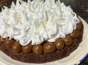 Una foto de torta brownie merengue italiano