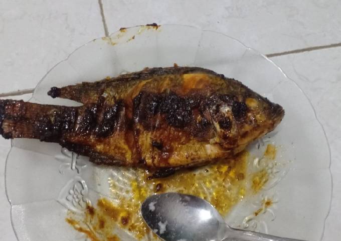 Ikan nila bakar