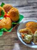 Roti Goreng Isi Ayam dan Sayur