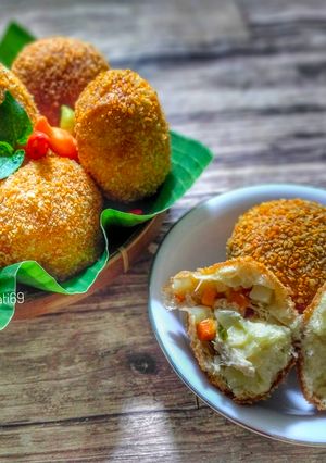 Foto resep Roti Goreng Isi Ayam dan Sayur