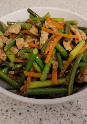 Foto resep Stir fried garlic scapes