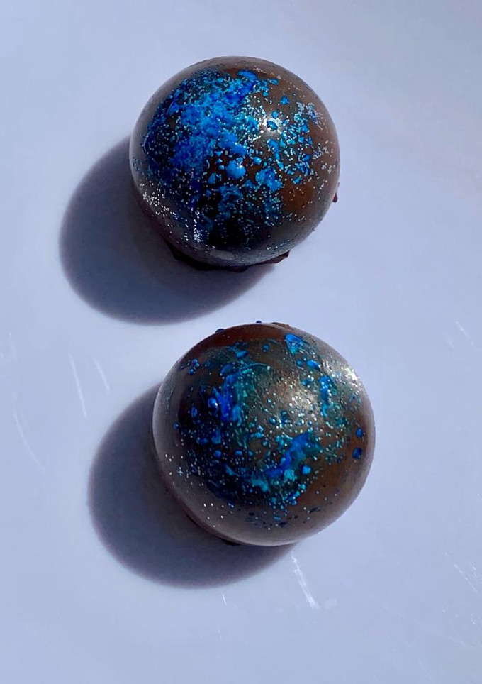 Una foto de Bombones de mermelada con almendra