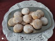 Una foto de galletas de maicena y coco