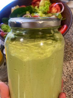 Una foto de Aderezo (Dressing) Keto para ensaladas