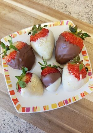 Hình của món Dâu Tây Nhúng Chocolate.