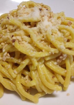 A picture of Lemon, walnut and Parmesan spaghetti.