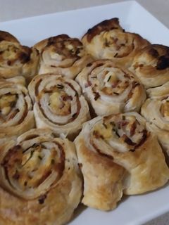 Una foto de Rollitos de bacon y queso