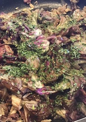 Une photo de Trévise poêlée aux anchois oignon et pignons de pin