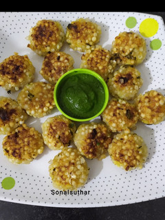 સાબુદાણા વડા (Sabudana Vada) રેસીપી મુખ્ય ફોટો