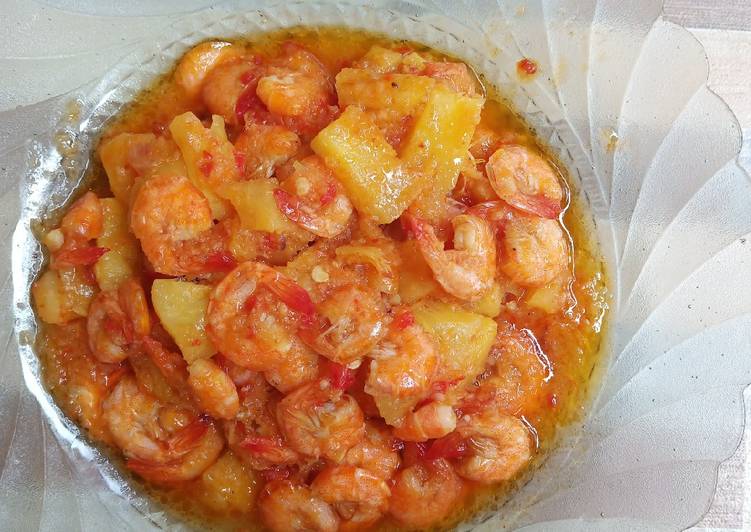 Cara Menyiapkan Udang Saus Nanas, Enak