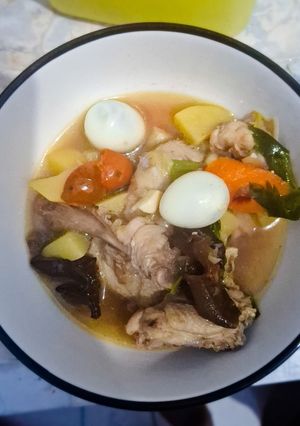 Foto resep Sup Ayam Gurih Enak ala Devina Hermawan