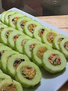 Una foto de Rolls de pepinos