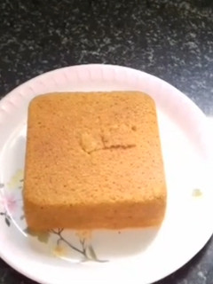 மேங்கோ ரவா கேக் (Mango rava cake recipe in tamil) செய்முறை முக்கிய புகைப்படம்