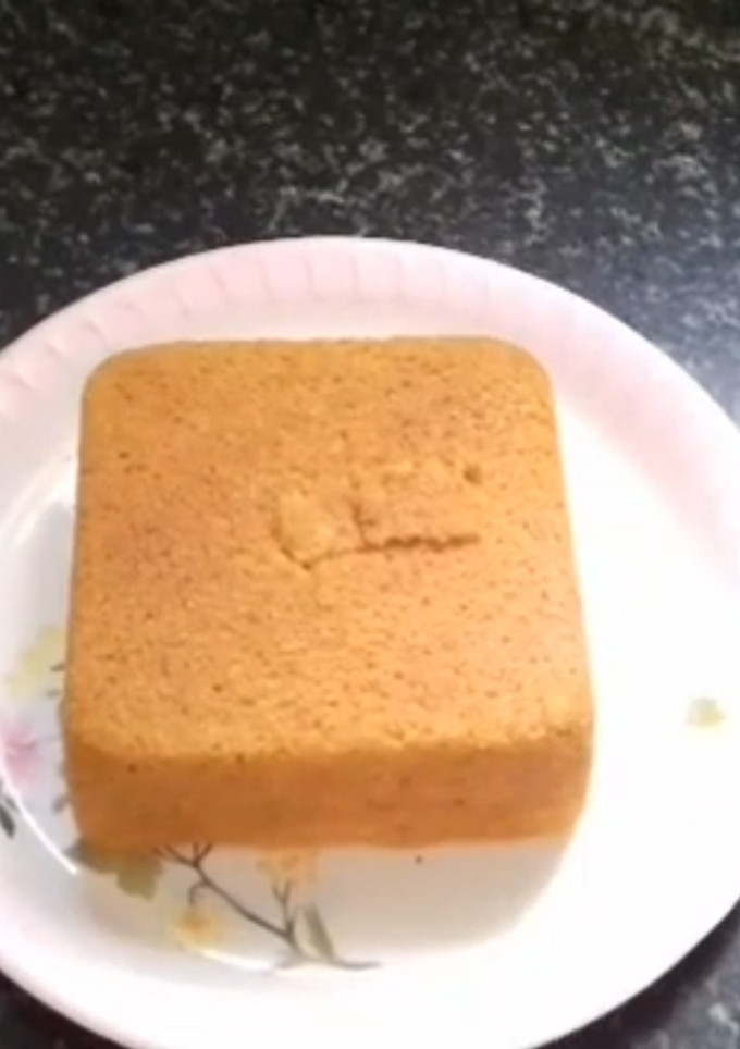 மேங்கோ ரவா கேக் (Mango rava cake recipe in tamil) செய்முறை முக்கிய புகைப்படம்