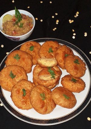 भरवां लिट्टी (Bharva litti recipe in Hindi) रेसिपी मुख्य फोटो