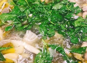 Hình của món Lẩu gà lá é 🐔🌿.