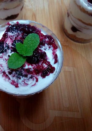 A picture of Blueberry Dessert#foodphotographychallenge.