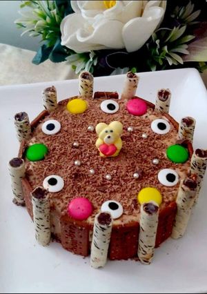 A picture of Ice Cream Cake: No Bake, No-Cook Cake.