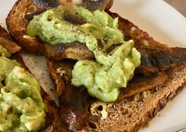 Recipe of Super Quick Homemade Avocado &amp; Mushrooms on Toast