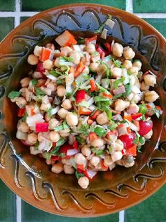 Una foto de Ensaladilla de Garbanzos
