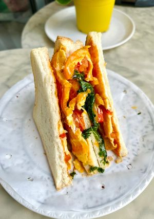 Hình của món Sandwich trứng rau củ ăn sáng🥪.