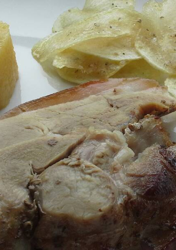 Una foto de Paletilla de lechón al horno