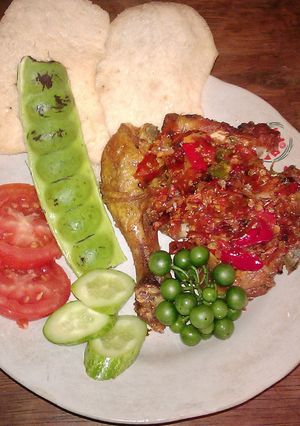 Foto resep Ayam peyet buatan kuh