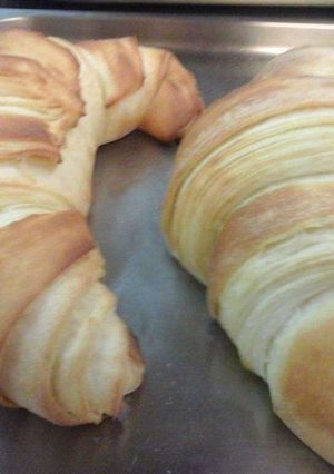 Una foto de Croissant gigante