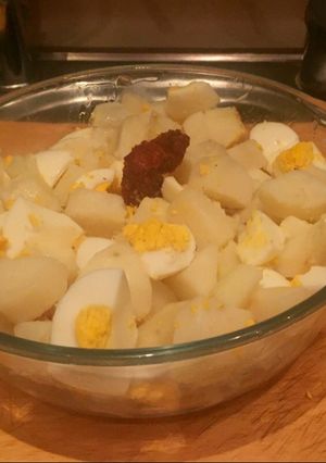 Una foto de Ensalada Templada de Papas y Huevos