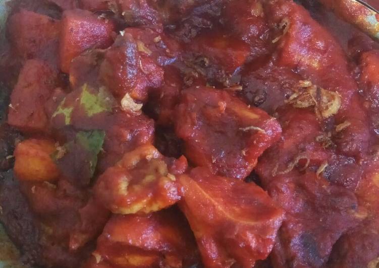 Ayam bumbu merah khas Banjar ala mama meisyah