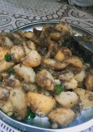 सुखे आलू(sukhe aloo recipe in hindi) रेसिपी मुख्य फोटो
