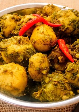 A picture of Chutneywale Chote Aloo or Baby Potatoes.