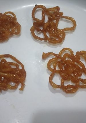 जलेबी (Jalebi recipe in hindi) रेसिपी मुख्य फोटो