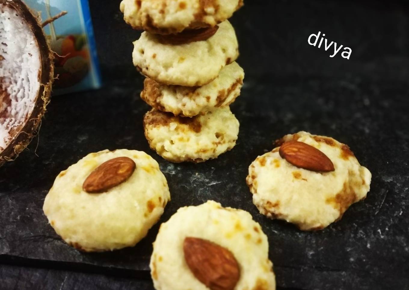 Coconut, fresh cream cookies