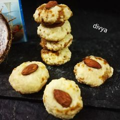 A picture of Coconut, fresh cream cookies.