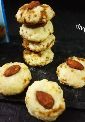 A picture of Coconut, fresh cream cookies.