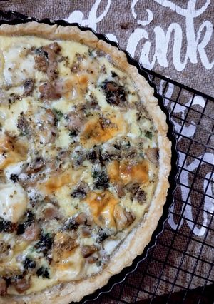 Foto resep Quiche Lorraine (Savory Pie Mushroom & Spinach) Tanpa Cooking Cream