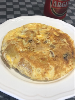 Una foto de Tortilla de croquetas