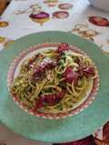 Spaghetti con pesto di rucola e bresaola