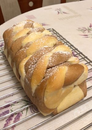 A picture of Chocolate swirl bread.