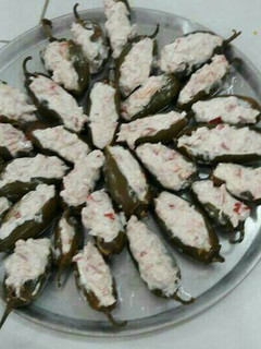 Una foto de Chiles rellenos de atún