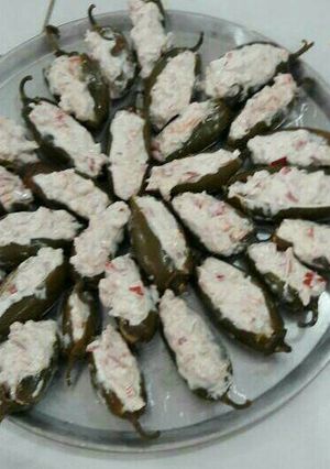 Una foto de Chiles rellenos de atún