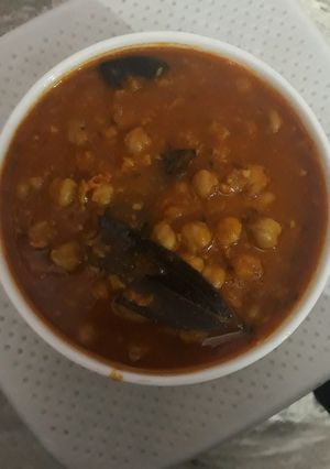 A picture of Punjabi chhole.