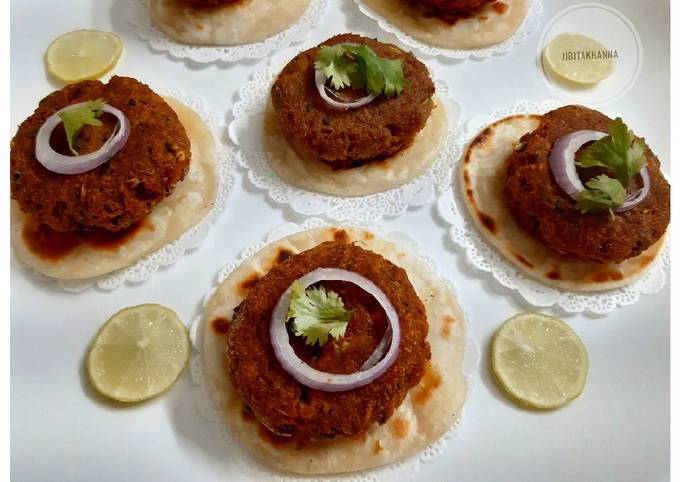 Mutton Shami Kebab with Mini Paratha and Yoghurt dip