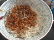 Une photo de crevettes sauce soja